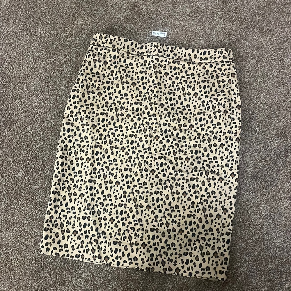 J.Crew skirt size 4. Great condition